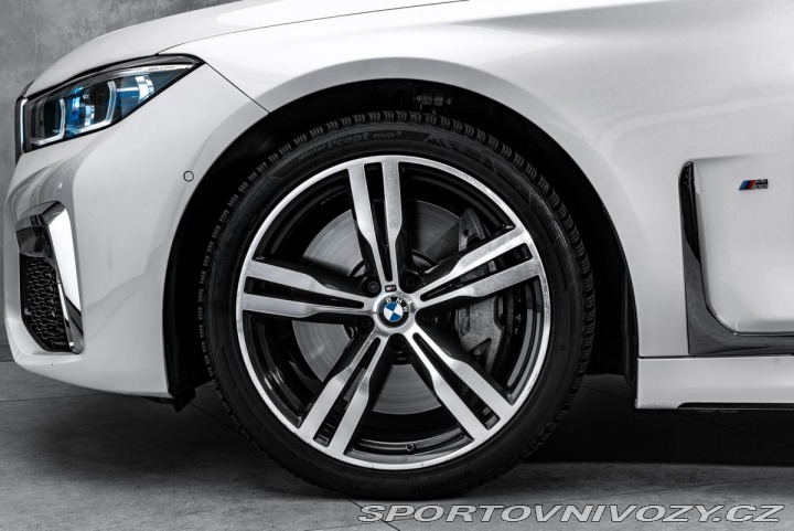 BMW 7 4.4 750i xDrive AT 2021