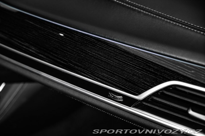 BMW 7 4.4 750i xDrive AT 2021