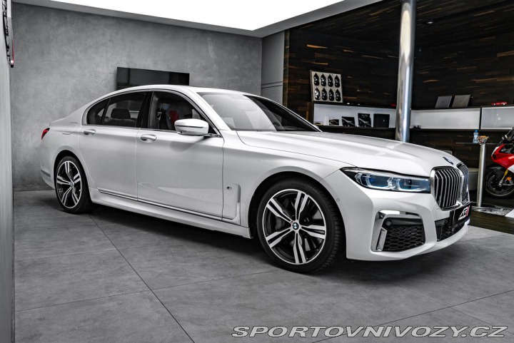 BMW 7 4.4 750i xDrive AT 2021