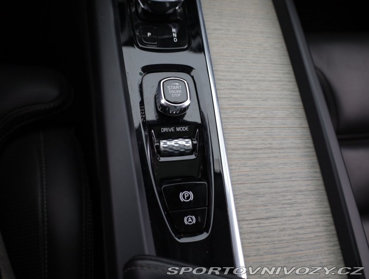 Volvo Ostatní modely XC60 T8 Twin Engine 2021