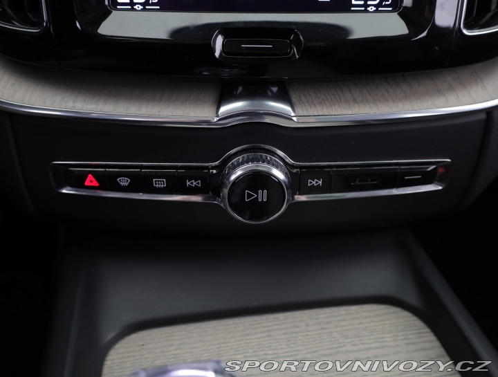 Volvo Ostatní modely XC60 T8 Twin Engine 2021