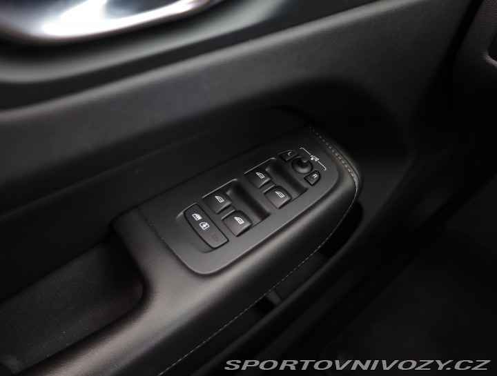 Volvo Ostatní modely XC60 T8 Twin Engine 2021