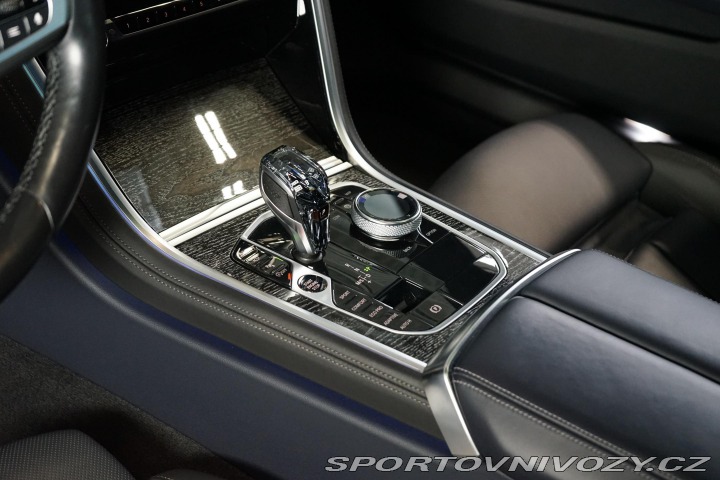 BMW 8 840i GC M Pano Crafted Zá 2022