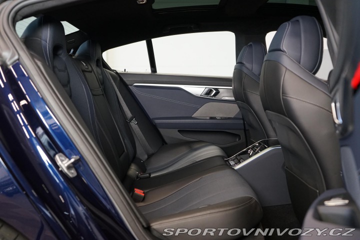 BMW 8 840i GC M Pano Crafted Zá 2022