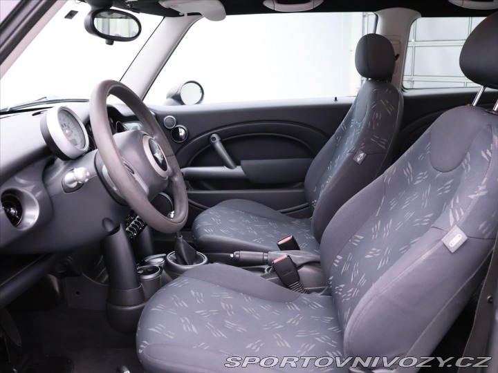 Mini One 1,6 i 66kW Klima Panorama 2006