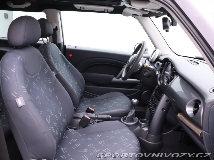 Mini One 1,6 i 66kW Klima Panorama 2006