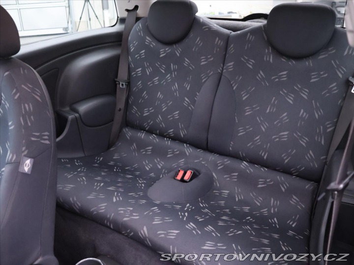 Mini One 1,6 i 66kW Klima Panorama 2006