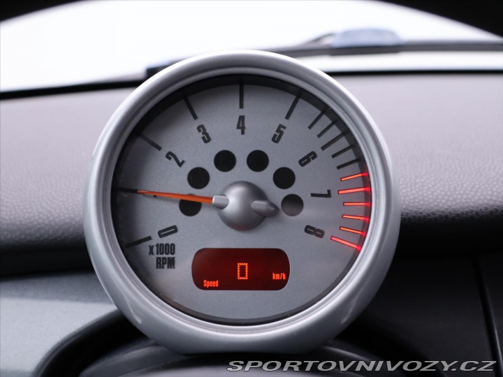 Mini One 1,6 i 66kW Klima Panorama 2006