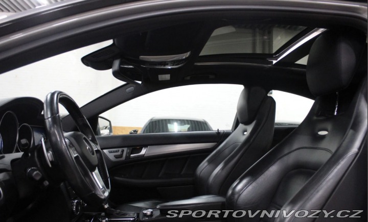 Mercedes-Benz C 63 AMG 2012