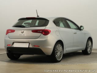 Alfa Romeo Giulietta 1.4 T MultiAir 2015