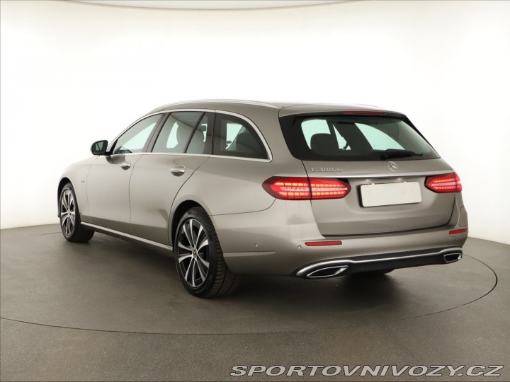Mercedes-Benz E E 300de 2021