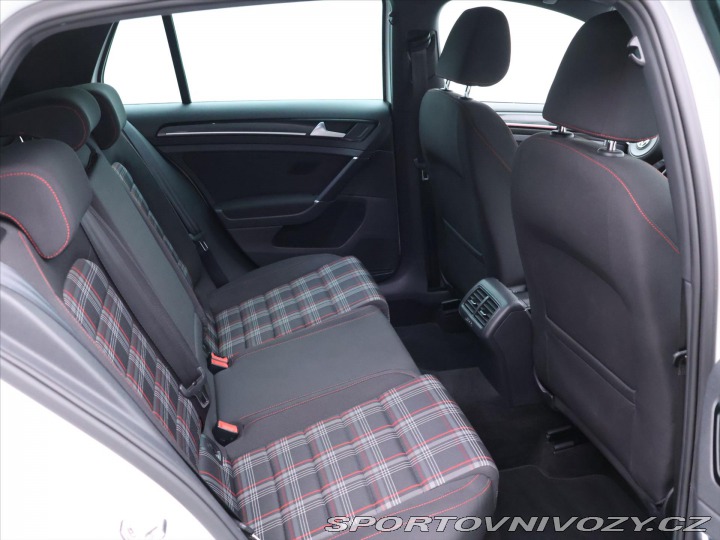 Volkswagen Golf 2,0 TSI 162kW DSG GTI 1.M 2014