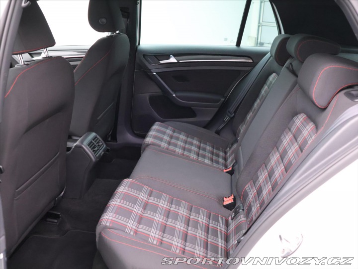 Volkswagen Golf 2,0 TSI 162kW DSG GTI 1.M 2014