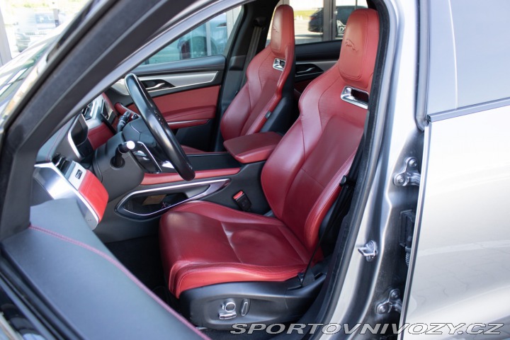 Jaguar F-Pace 90115 2021