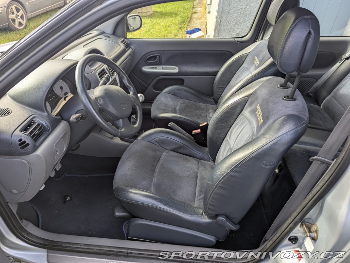 Renault Clio Sport 172 ph1 2001