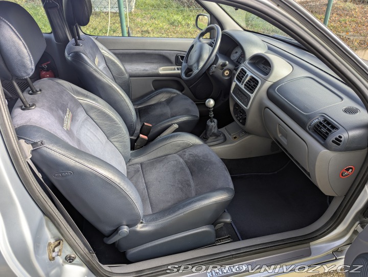 Renault Clio Sport 172 ph1 2001