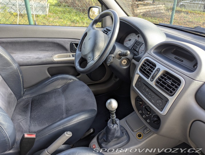 Renault Clio Sport 172 ph1 2001