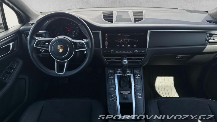 Porsche Macan 2021