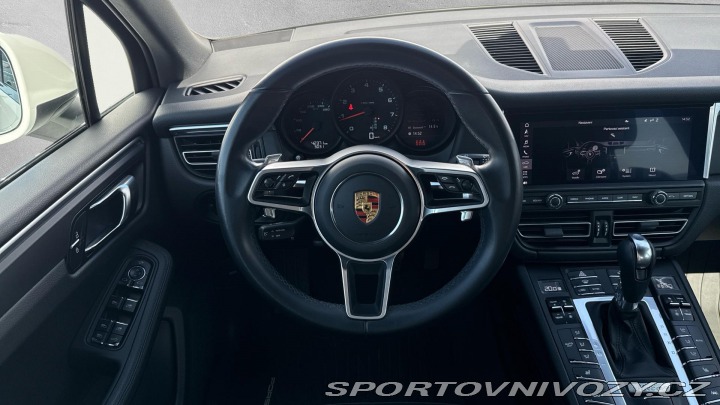 Porsche Macan 2021