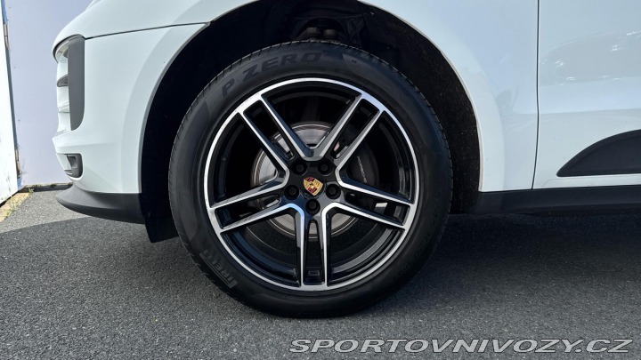 Porsche Macan 2021