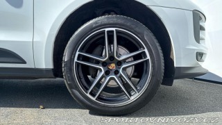 Porsche Macan  2021
