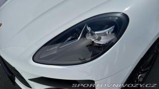 Porsche Macan  2021