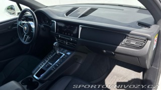 Porsche Macan  2021