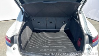 Porsche Macan  2021