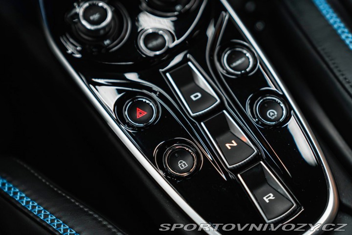 McLaren GT Panorama, B&W 2023