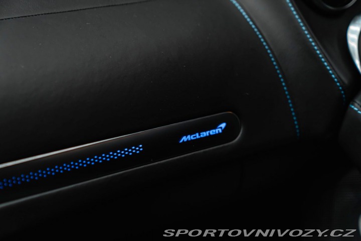 McLaren GT Panorama, B&W 2023