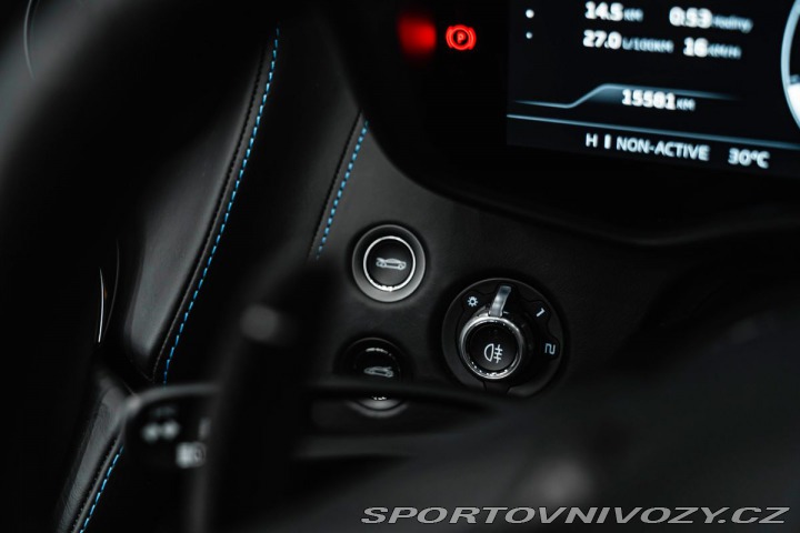 McLaren GT Panorama, B&W 2023