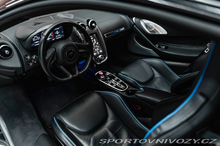 McLaren GT Panorama, B&W 2023