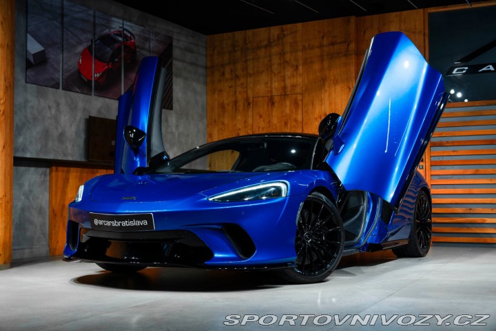 McLaren GT Panorama, B&W 2023