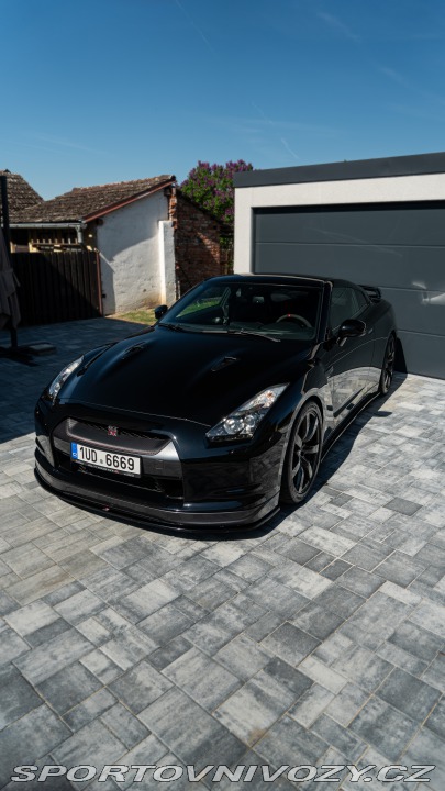 Nissan GT-R R35 Black Edition 2009