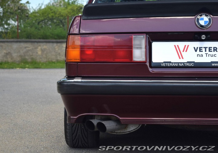 BMW 3 E30 325i 1983