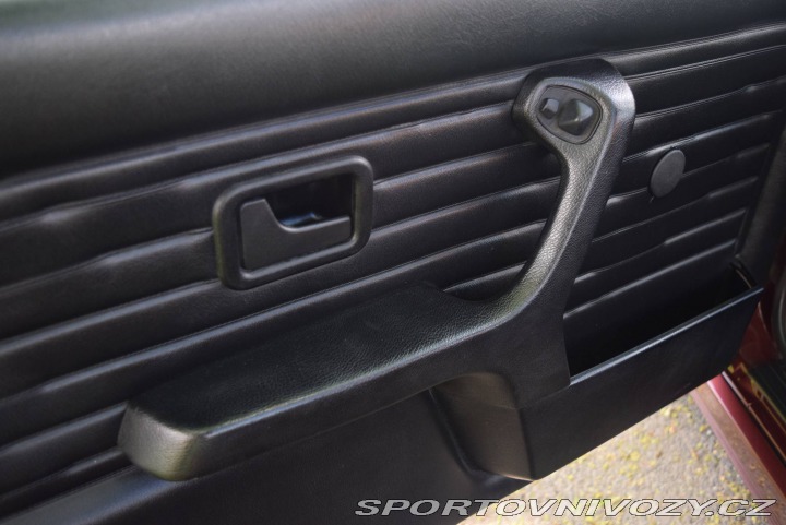 BMW 3 E30 325i 1983