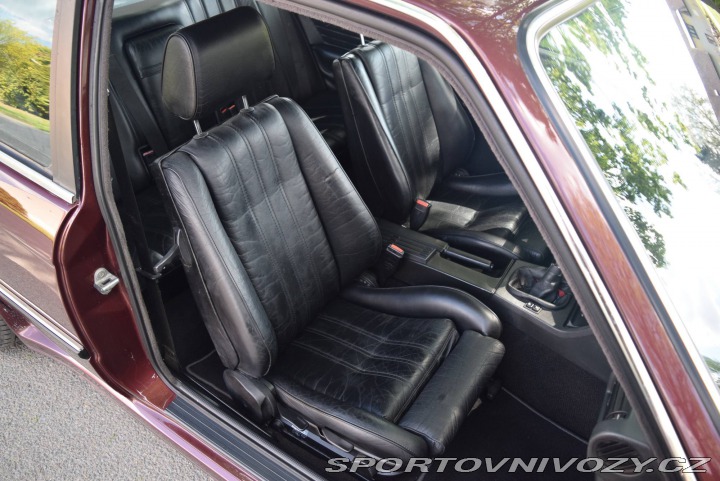 BMW 3 E30 325i 1983