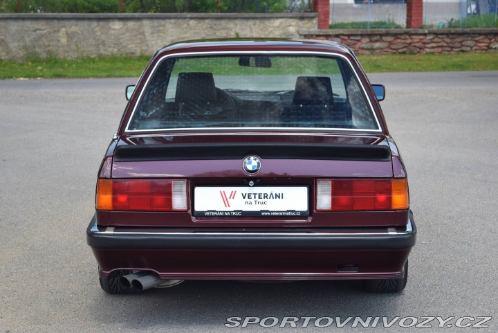 BMW 3 E30 325i 1983