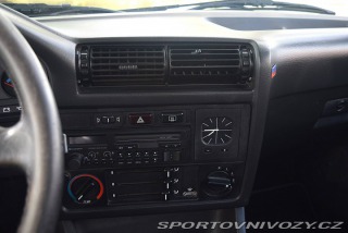 BMW 3 E30 325i 1983