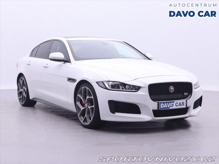 Jaguar XE 3,0 i 280kW LED. Panorama 2018