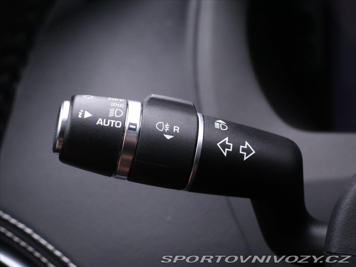 Jaguar XE 3,0 i 280kW LED. Panorama 2018