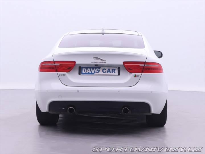 Jaguar XE 3,0 i 280kW LED. Panorama 2018