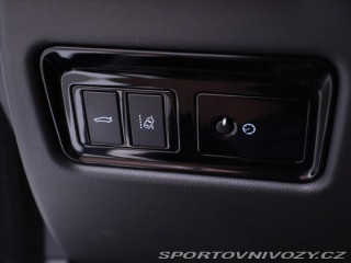 Jaguar XE 3,0 i 280kW LED. Panorama 2018