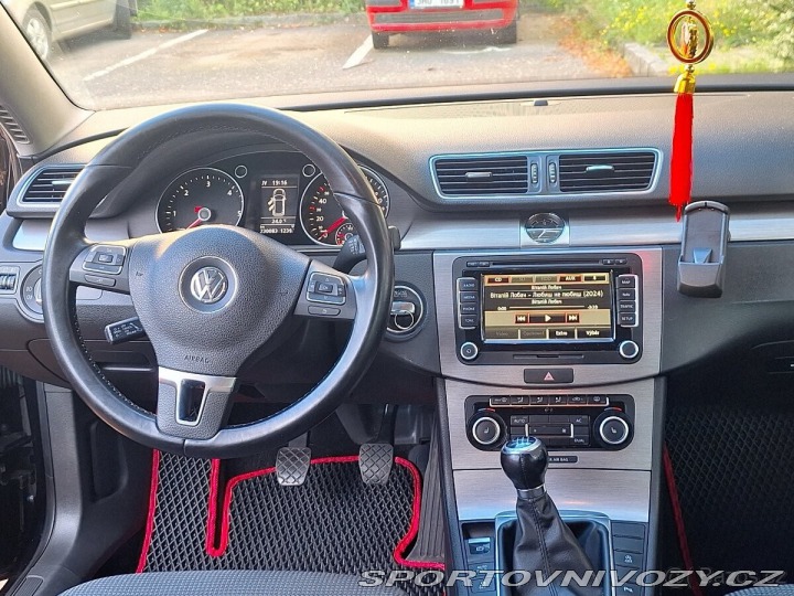 Volkswagen Ostatní modely Passat 2,0 B7 2011