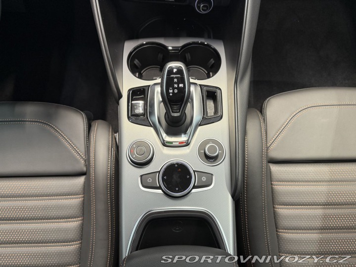 Alfa Romeo Giulia 2.0 Turbo 280k AT8 AWD  I 2025