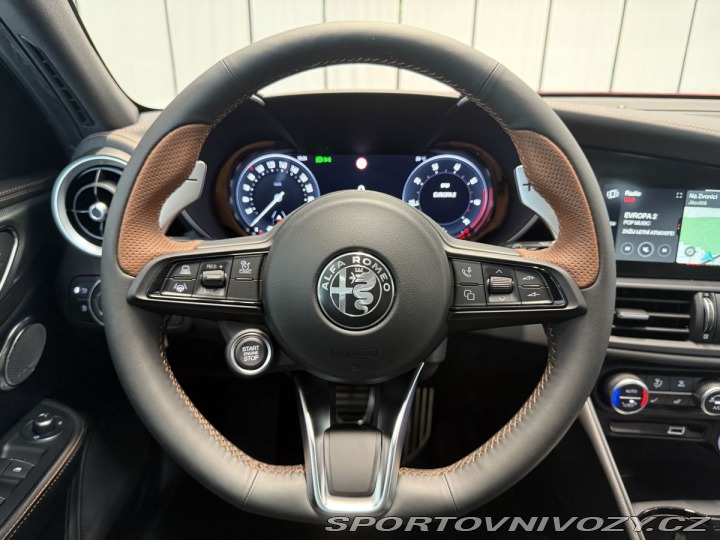 Alfa Romeo Giulia 2.0 Turbo 280k AT8 AWD  I 2025
