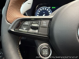 Alfa Romeo Giulia 2.0 Turbo 280k AT8 AWD  I 2025