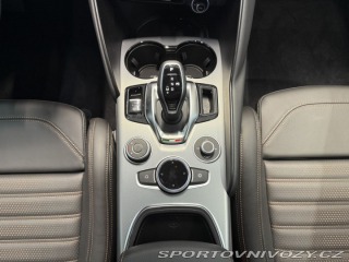 Alfa Romeo Giulia 2.0 Turbo 280k AT8 AWD  I 2025