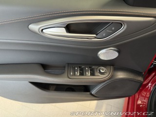 Alfa Romeo Giulia 2.0 Turbo 280k AT8 AWD  I 2025