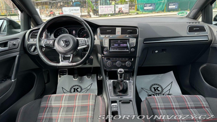 Volkswagen Golf 2.0TSI 162kW*GTI*Navi*Xen 2015